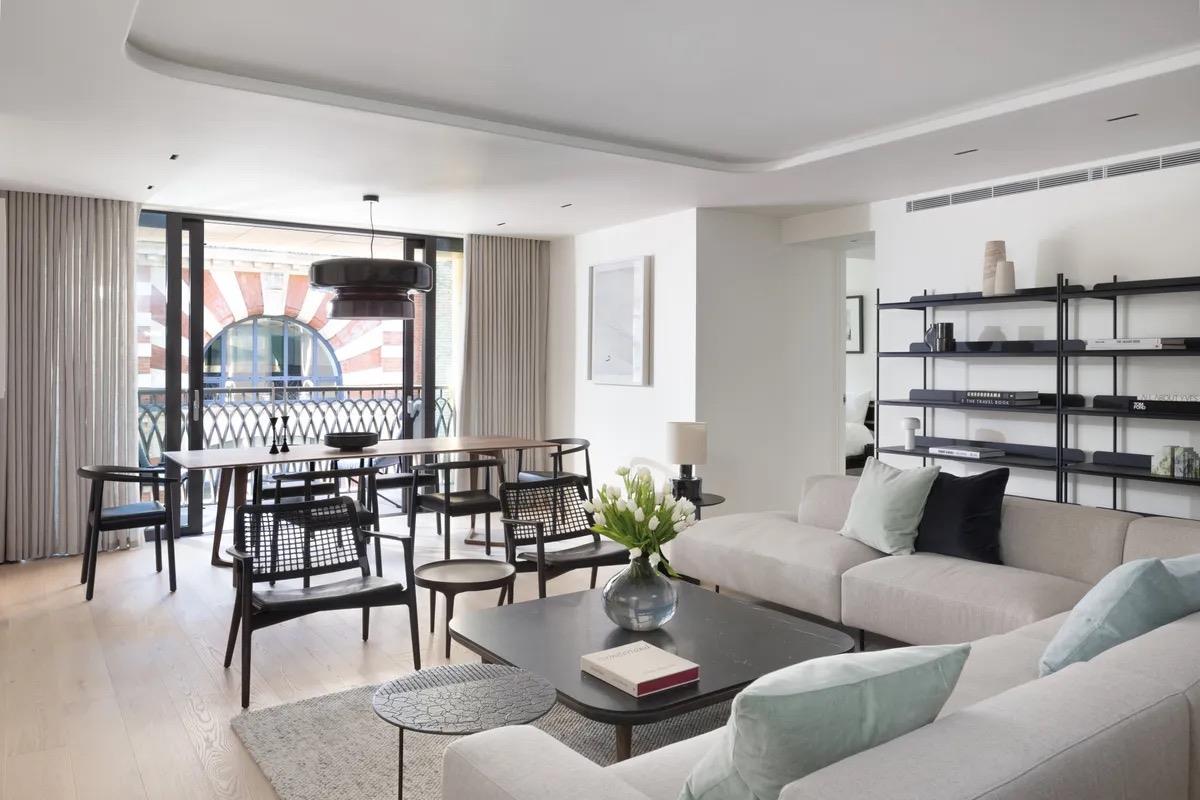 2 bed property in Aybrook Street, London